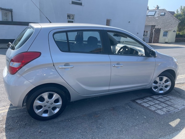 Used Hyundai i20 2011 for sale - 74417097: Photo 8