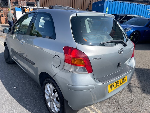 Used Toyota Yaris 2009 for sale - 75223313: Photo 2