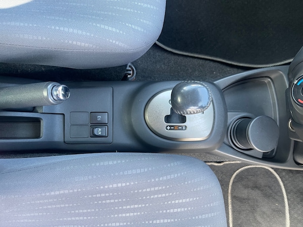 Used Toyota Yaris 2009 for sale - 75223313: Photo 32