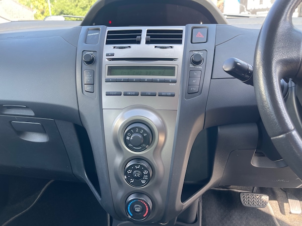 Used Toyota Yaris 2009 for sale - 75223313: Photo 33