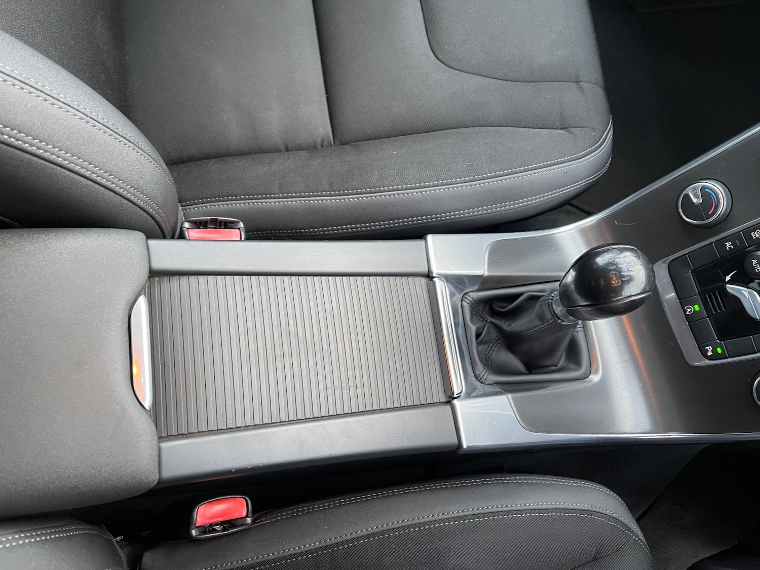 Used Volvo V60 2013 for sale - 77258819: Photo 17