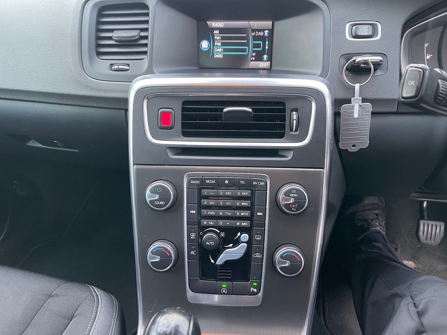 Used Volvo V60 2013 for sale - 77258819: Photo 19