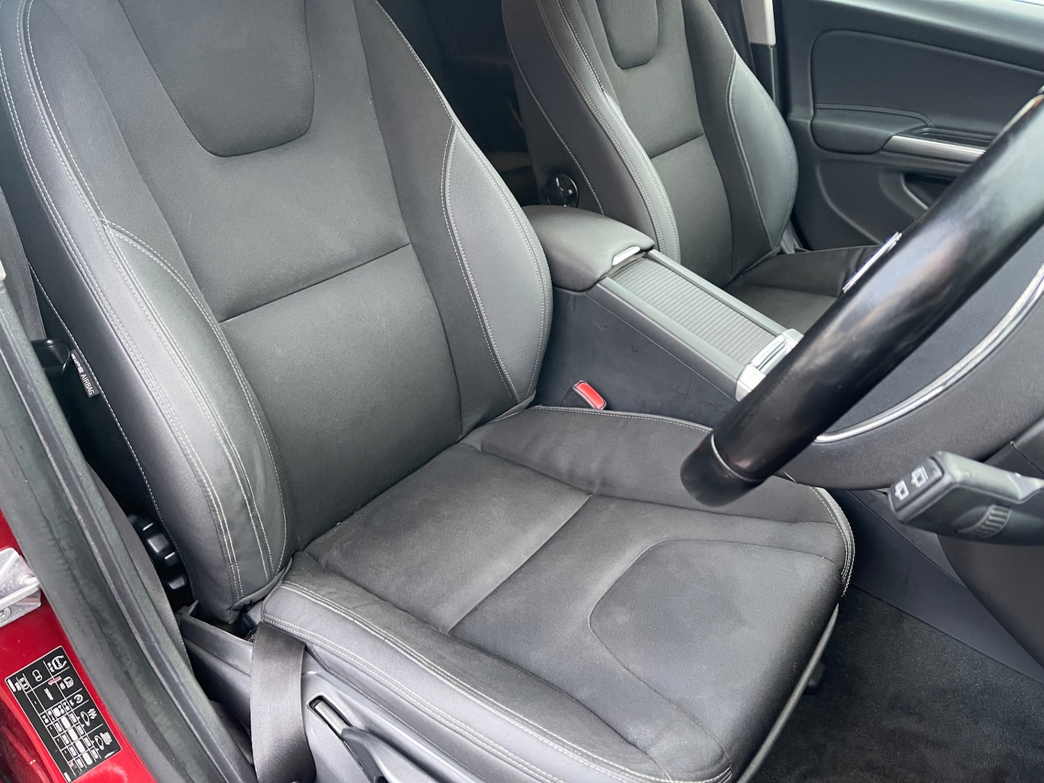 Used Volvo V60 2013 for sale - 77258819: Photo 5