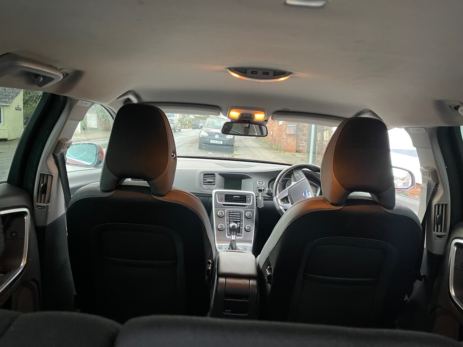 Used Volvo V60 2013 for sale - 77258819: Photo 8