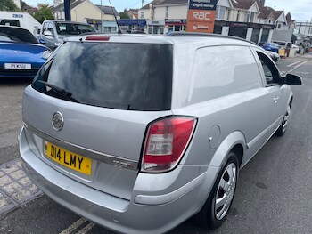 Used Vauxhall Astra Van 2012 for sale - 75271836: Photo