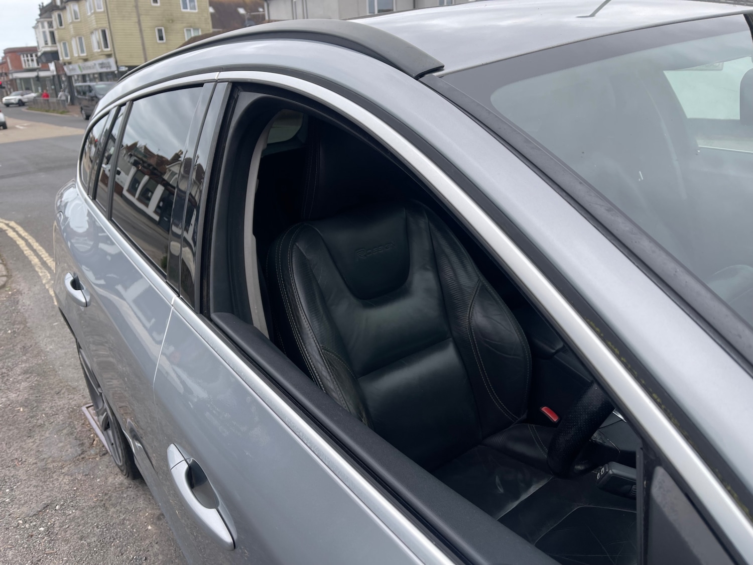 Used Volvo V60 2012 for sale - 77888960: Photo 21