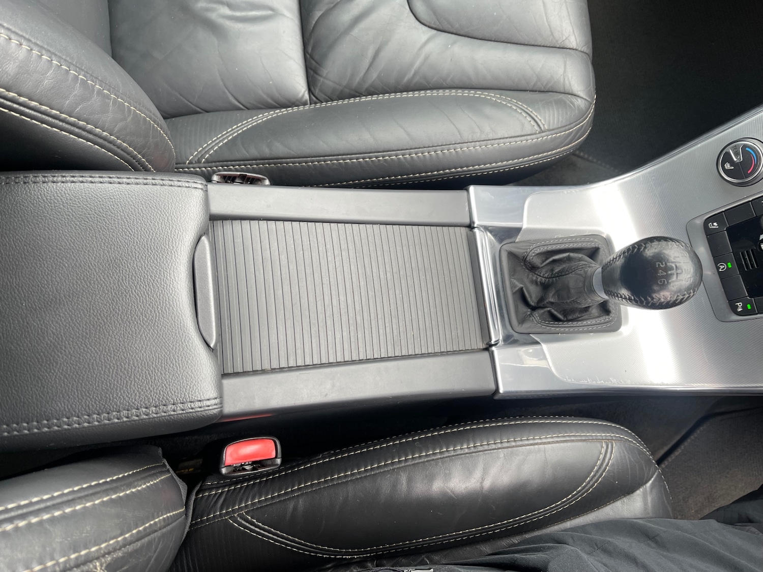 Used Volvo V60 2012 for sale - 77888960: Photo 22