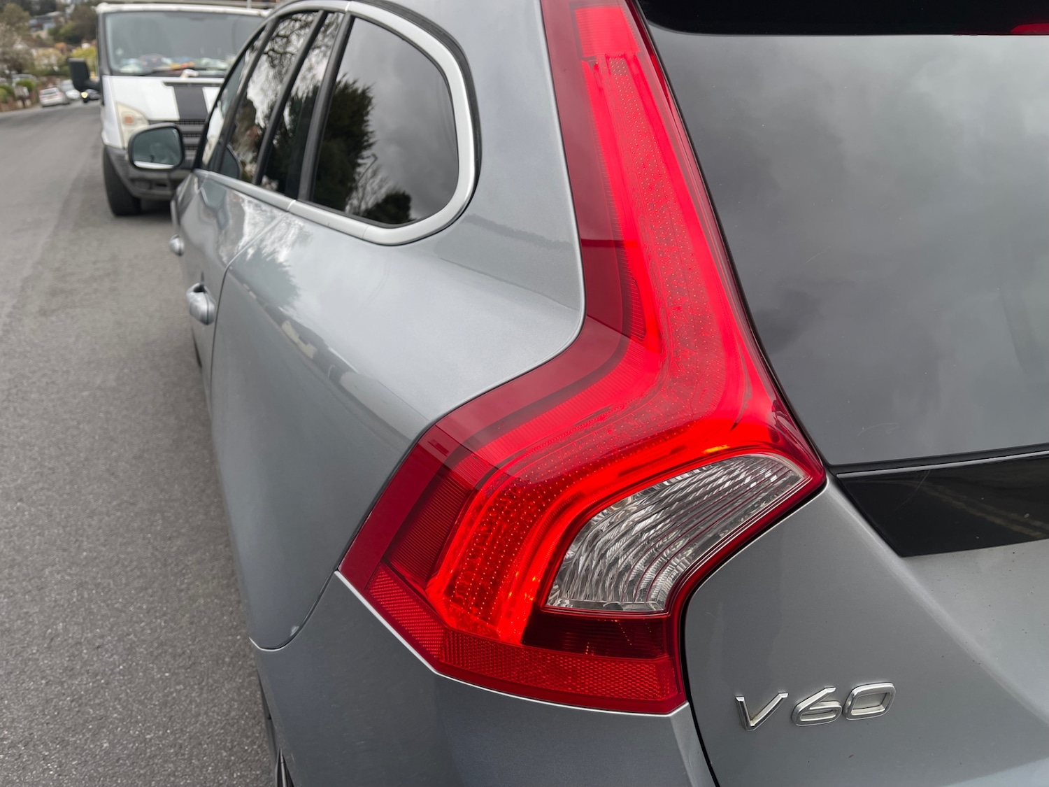 Used Volvo V60 2012 for sale - 77888960: Photo 26