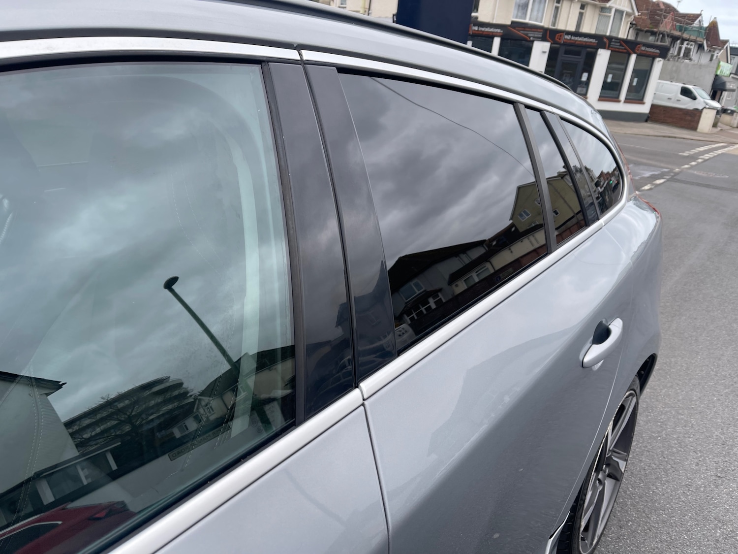 Used Volvo V60 2012 for sale - 77888960: Photo 29