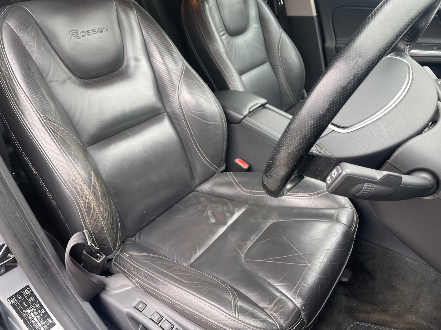 Used Volvo V60 2012 for sale - 77888960: Photo 4