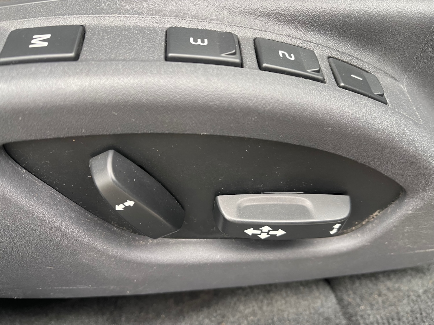 Used Volvo V60 2012 for sale - 77888960: Photo 9