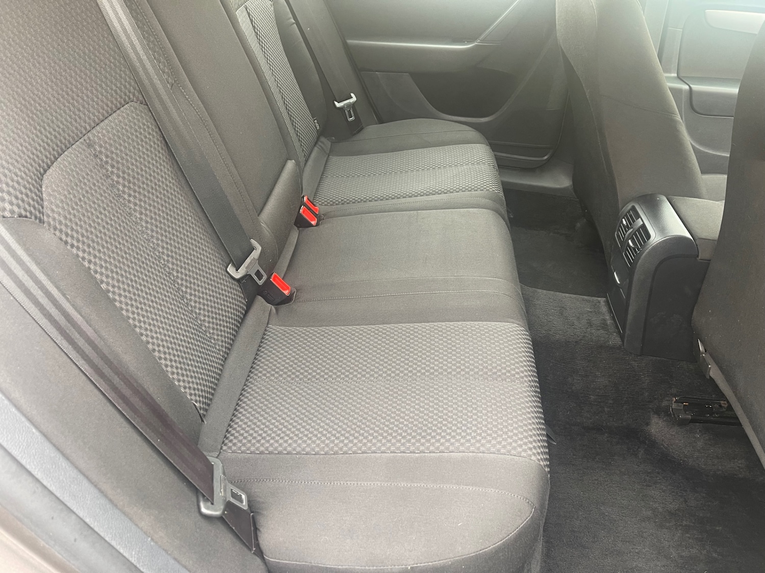 Used Volkswagen Passat 2011 for sale - 77557252: Photo 11