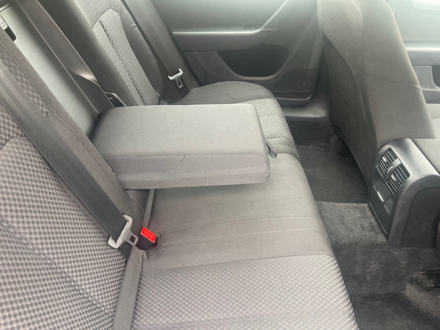 Used Volkswagen Passat 2011 for sale - 77557252: Photo 20