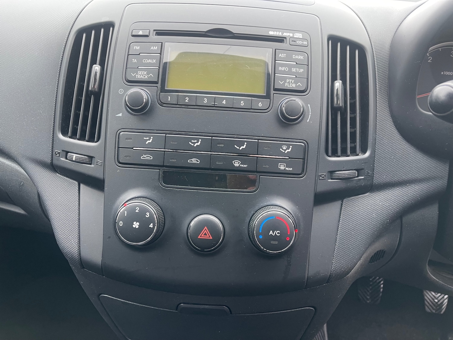 Used Hyundai i30 2011 for sale - 77791507: Photo 14