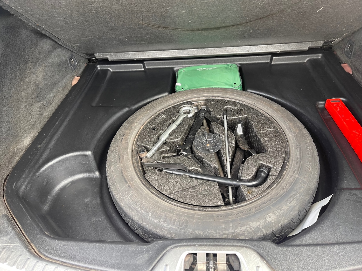 Used Volvo V60 2015 for sale - 76682689: Photo 11