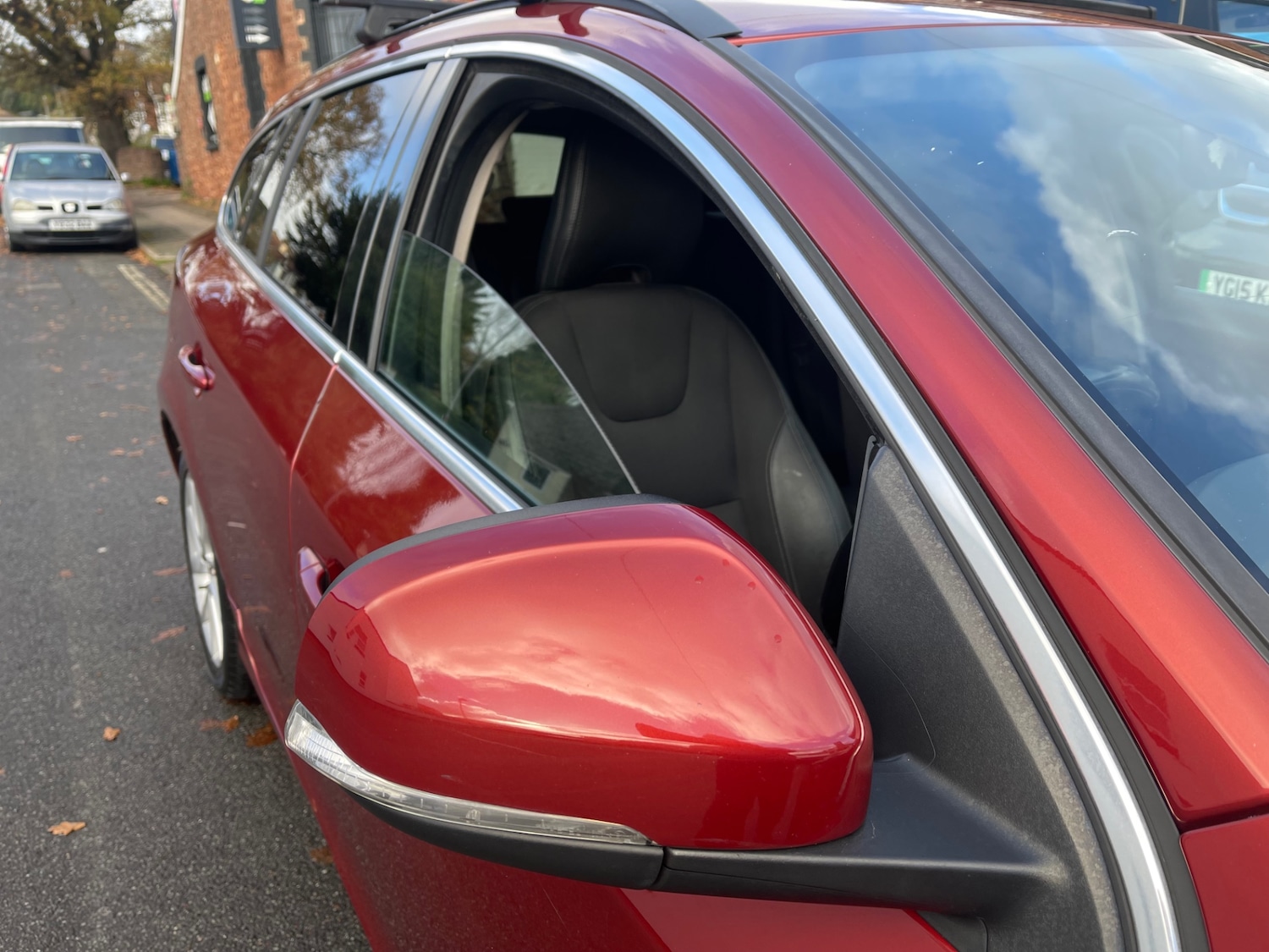 Used Volvo V60 2015 for sale - 76682689: Photo 28