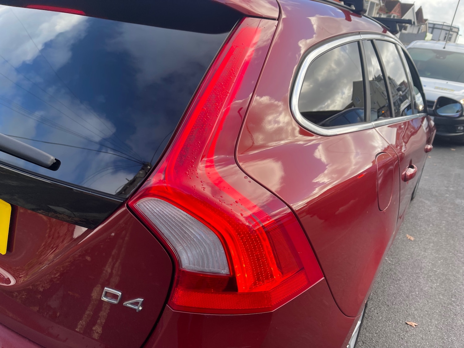 Used Volvo V60 2015 for sale - 76682689: Photo 30