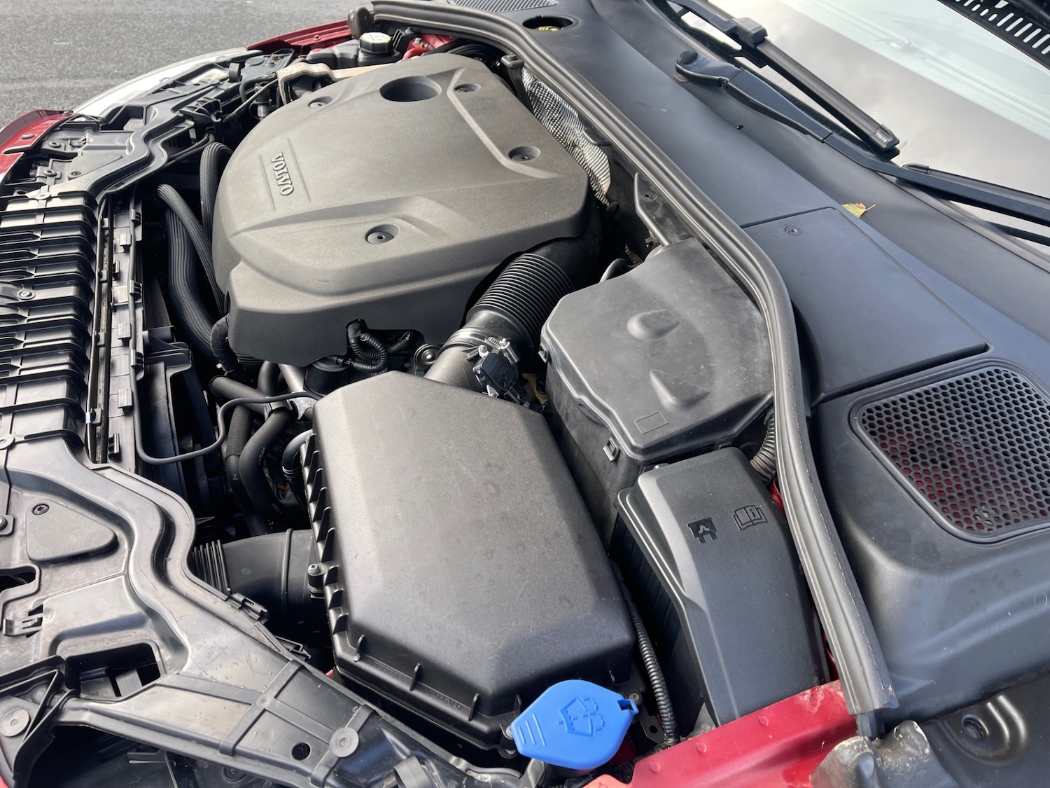 Used Volvo V60 2015 for sale - 76682689: Photo 32