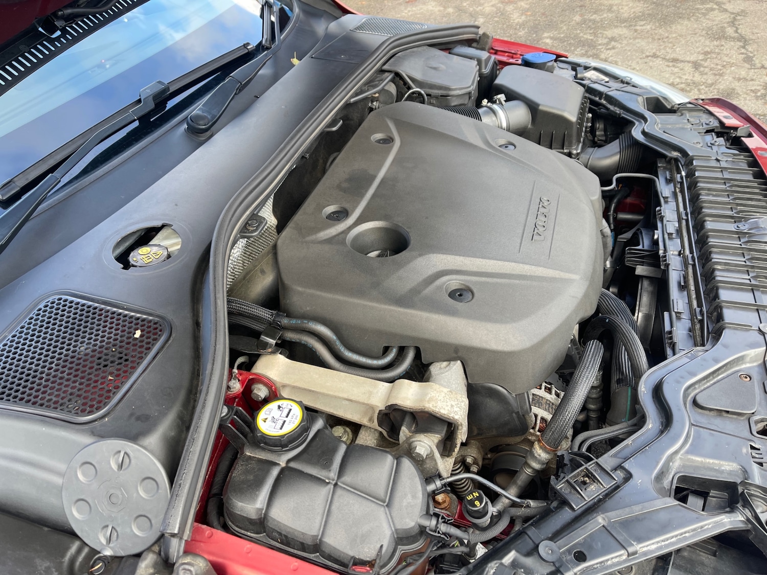 Used Volvo V60 2015 for sale - 76682689: Photo 33