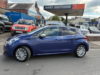 Used Peugeot 208 2017 for sale - 79407572: Photo