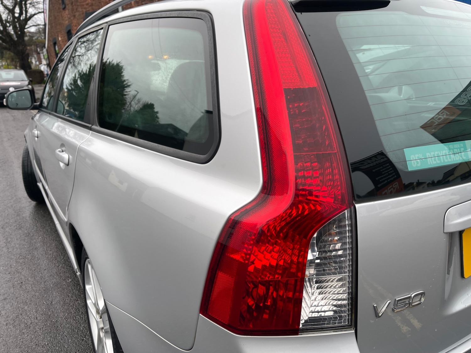 Used Volvo V50 2009 for sale - 77207229: Photo 24