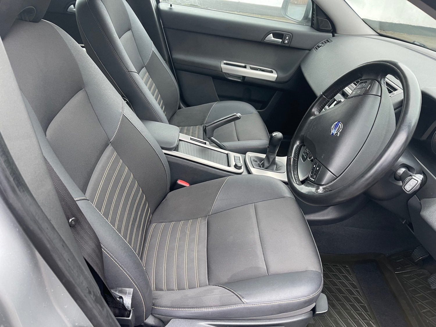 Used Volvo V50 2009 for sale - 77207229: Photo 9