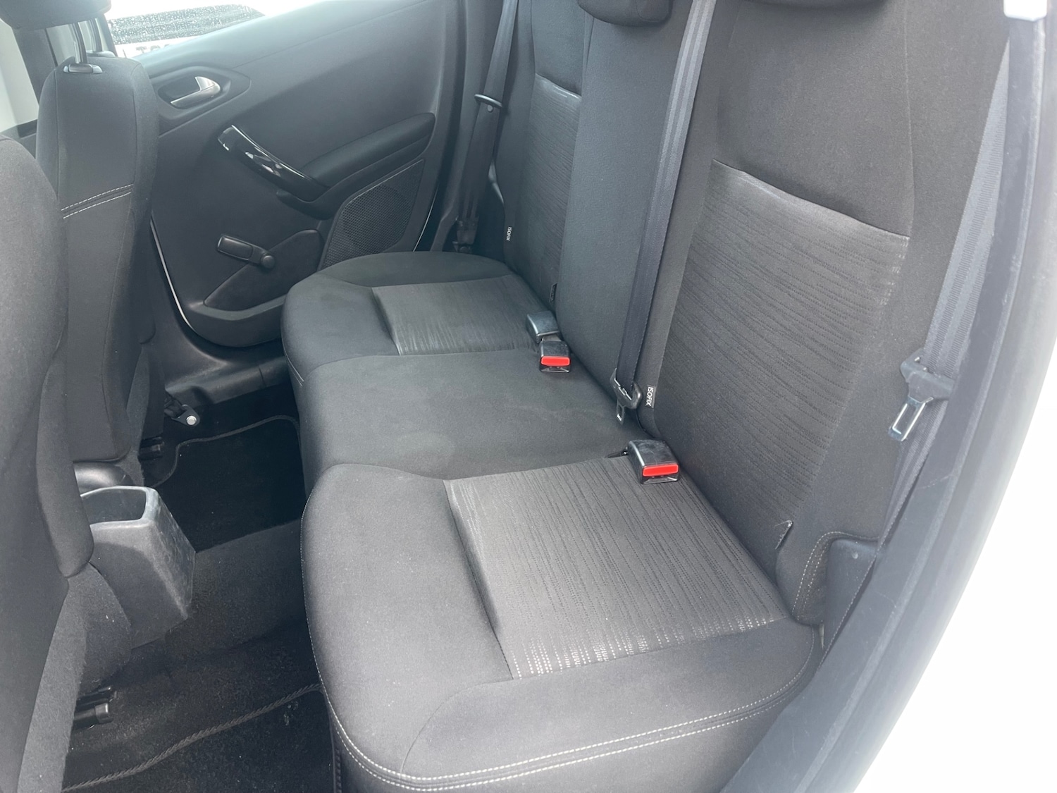 Used Peugeot 208 2014 for sale - 77557268: Photo 10