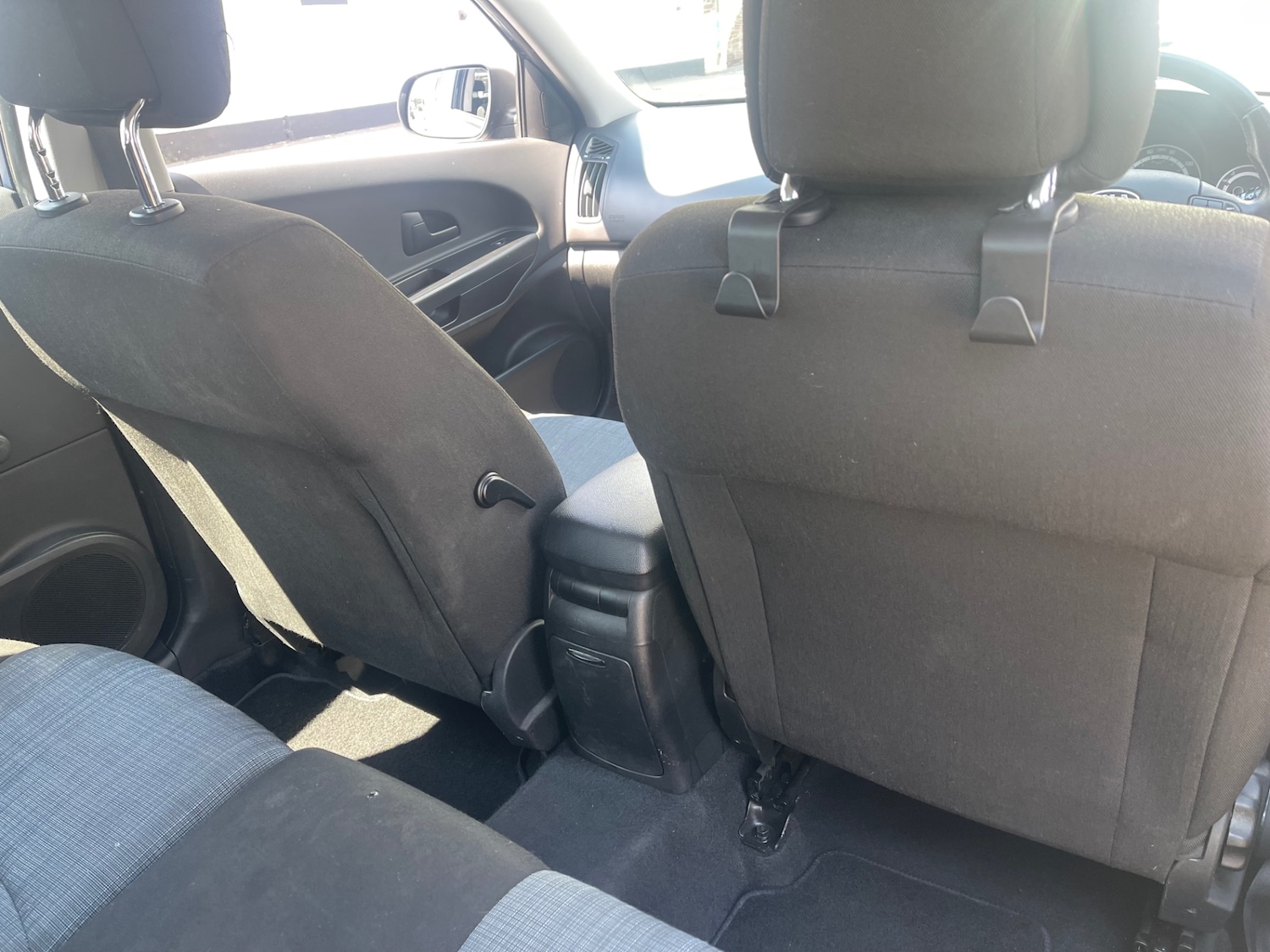 Vehicle 28