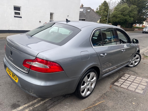 Used Skoda Superb 2010 for sale - 73894688: Photo 2