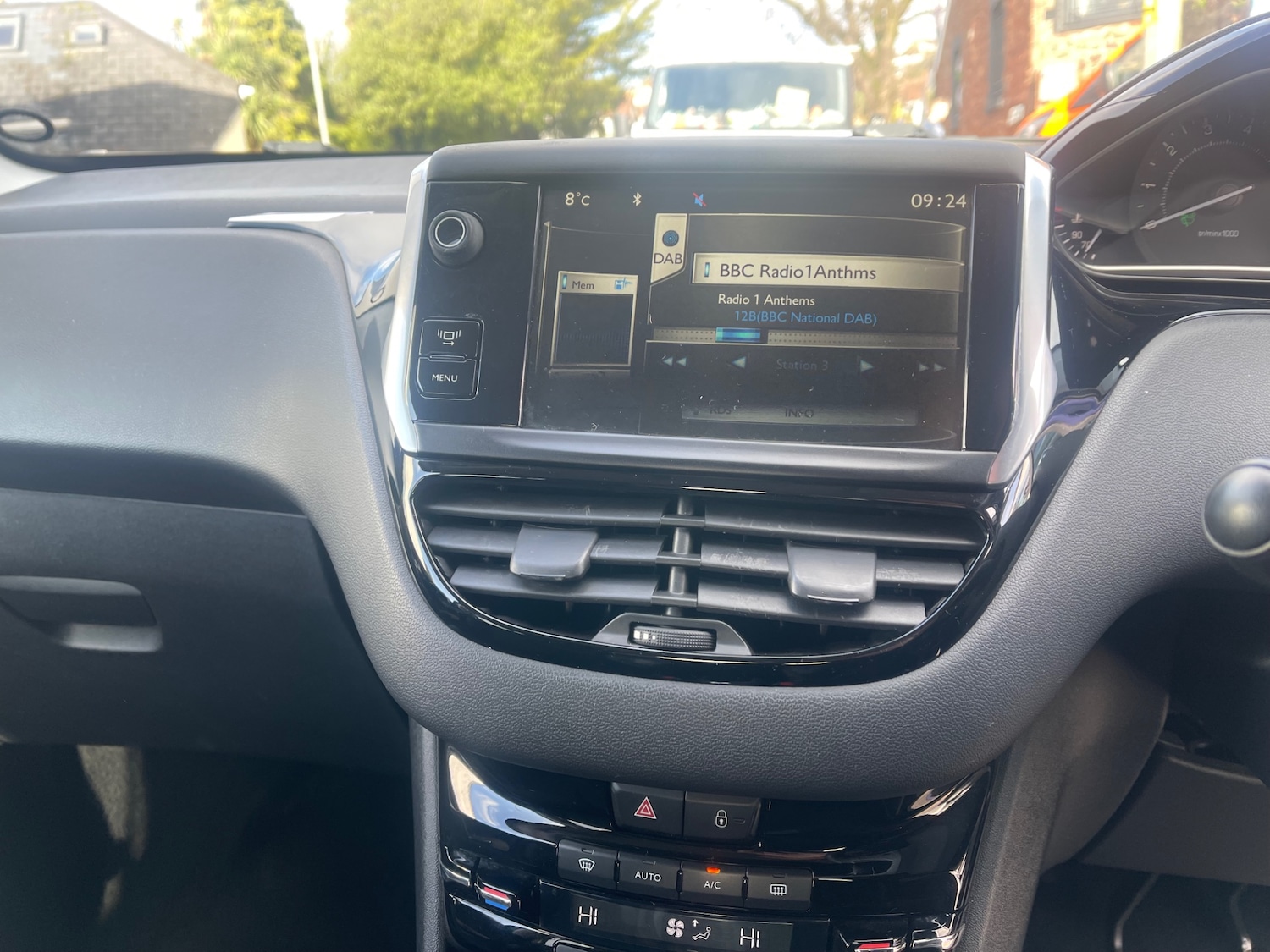 Used Peugeot 208 2014 for sale - 77791510: Photo 15