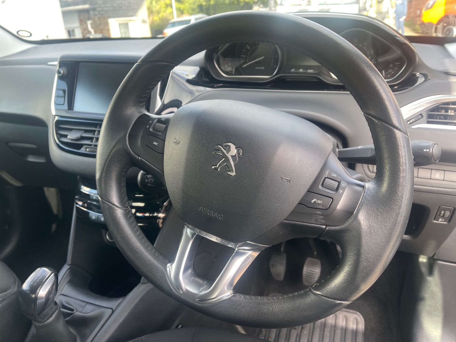 Used Peugeot 208 2014 for sale - 77791510: Photo 16