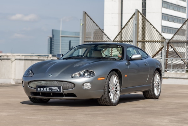 Used Jaguar XKR 2004 for sale - 74971780: Photo 1