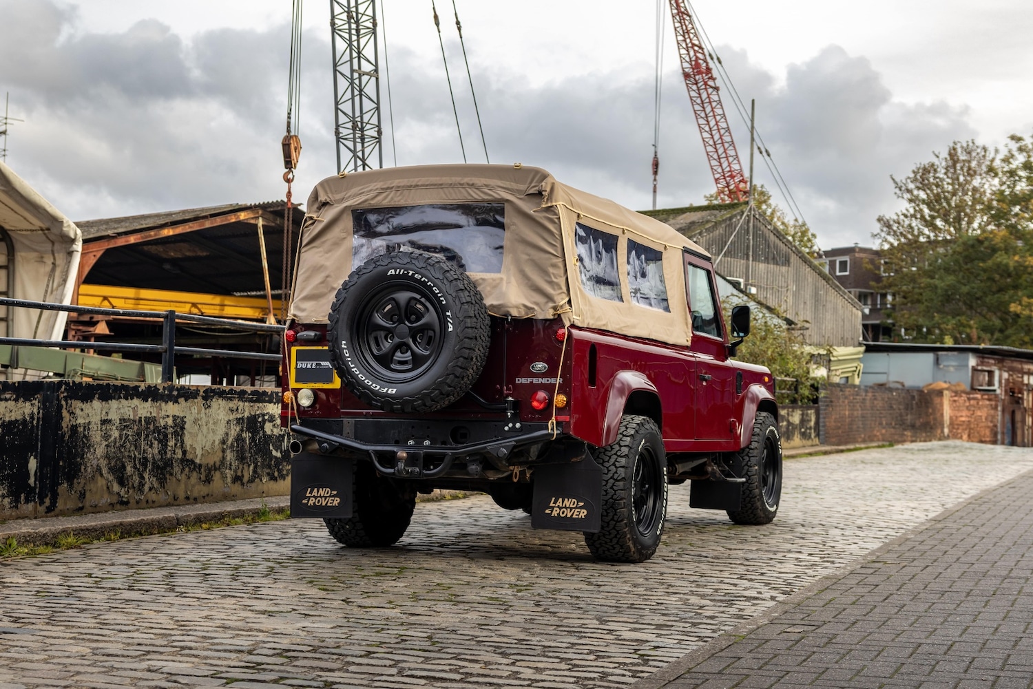 Used Land Rover Defender 2014 for sale - 76476893: Photo 5