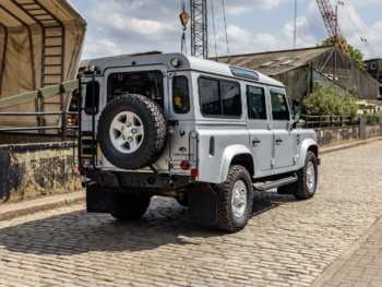 Used Land Rover Defender 110 2003 for sale - 74648524: Photo