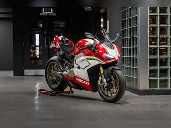Used Ducati Panigale 2018 for sale - bike-79865100: Photo