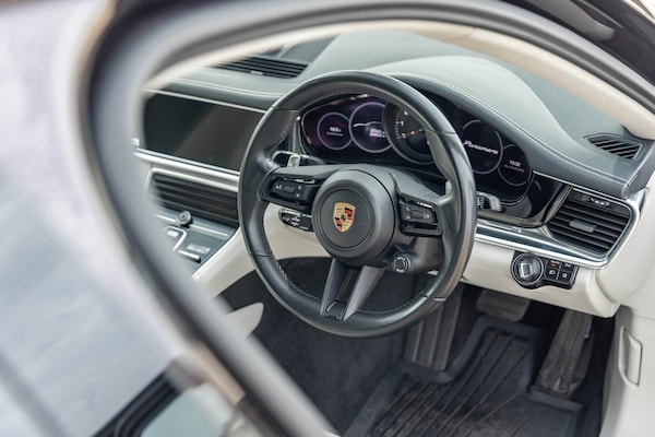 Used Porsche Panamera 2022 for sale - 74912757: Photo 8