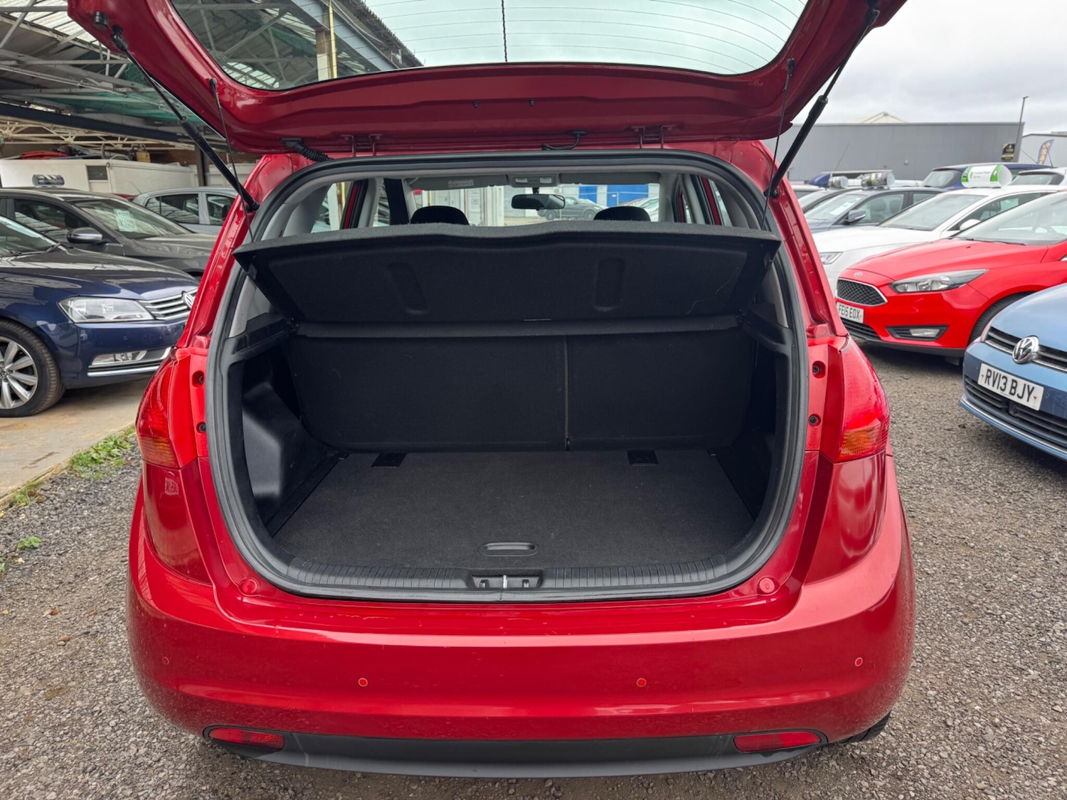 Used Kia Venga 2015 for sale - 78098368: Photo 12