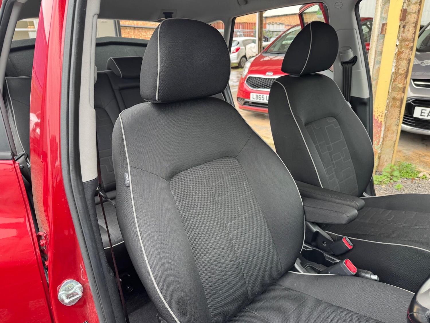 Used Kia Venga 2015 for sale - 78098368: Photo 19