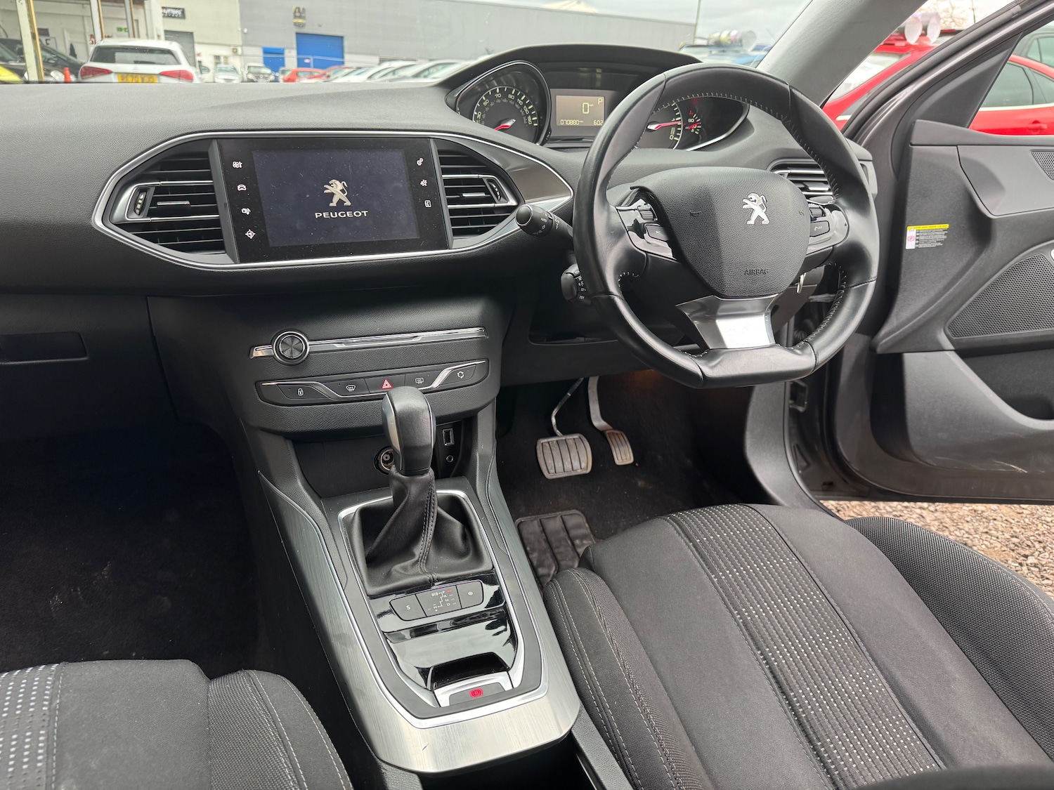 Used Peugeot 308 2017 for sale - 78182589: Photo 10