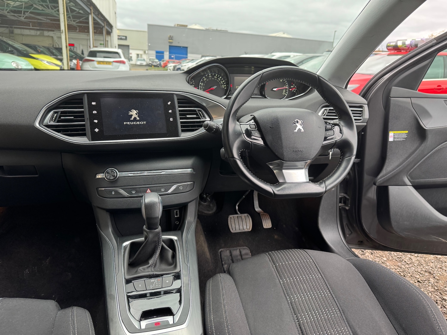 Used Peugeot 308 2017 for sale - 78182589: Photo 15