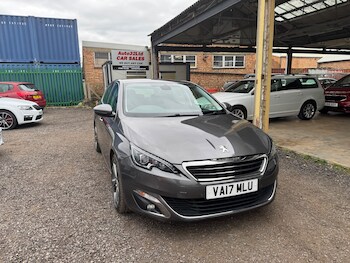 Used Peugeot 308 2017 for sale - 78182589: Photo