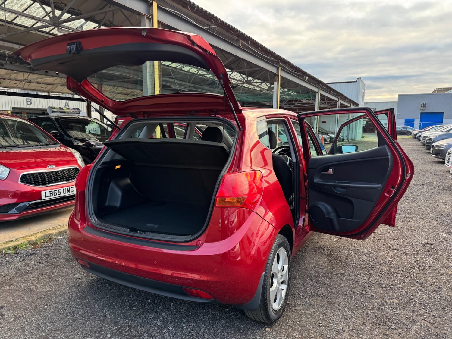 Used Kia Venga for sale - 78102419: Photo 18