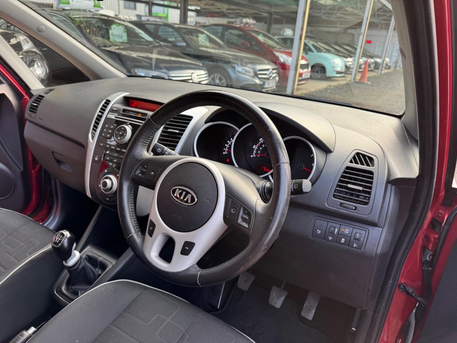 Used Kia Venga for sale - 78102419: Photo 33