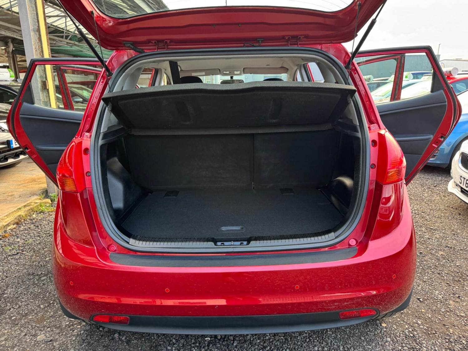 Used Kia Venga for sale - 78102419: Photo 9