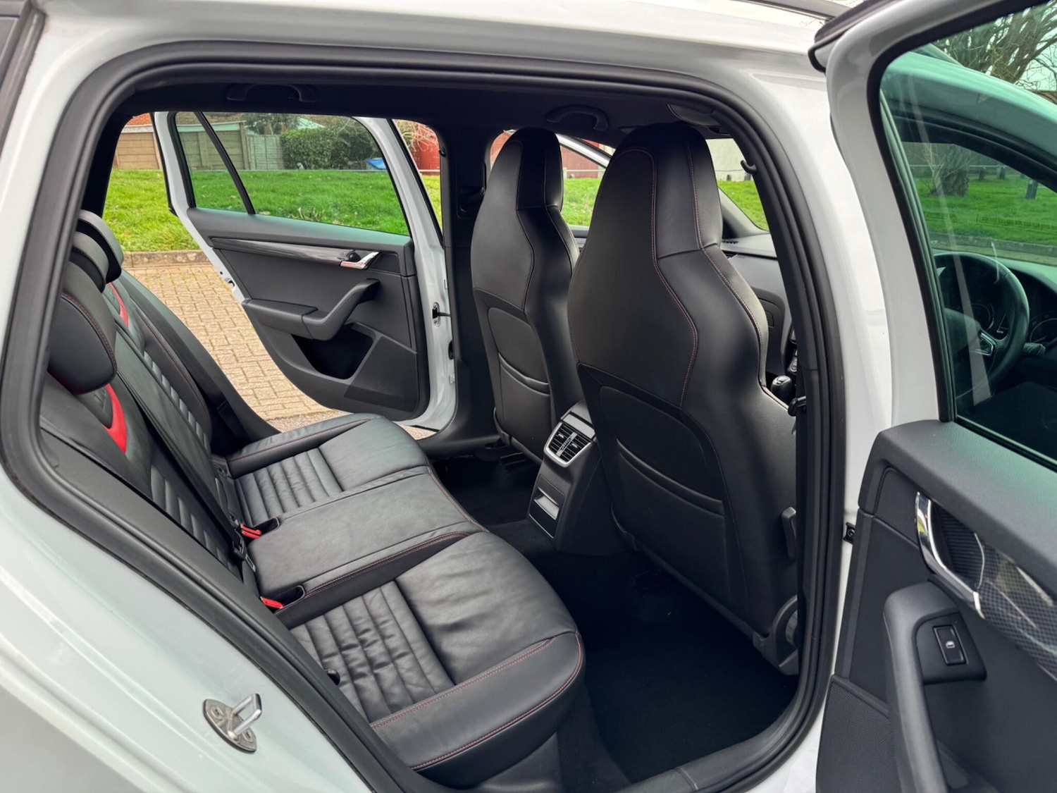 Used Skoda Octavia 2015 for sale - 78086778: Photo 40