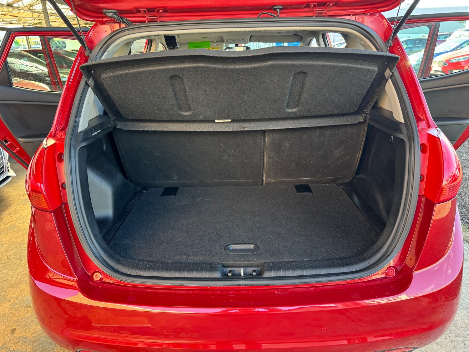 Used Kia Venga 2016 for sale - 78168303: Photo 11