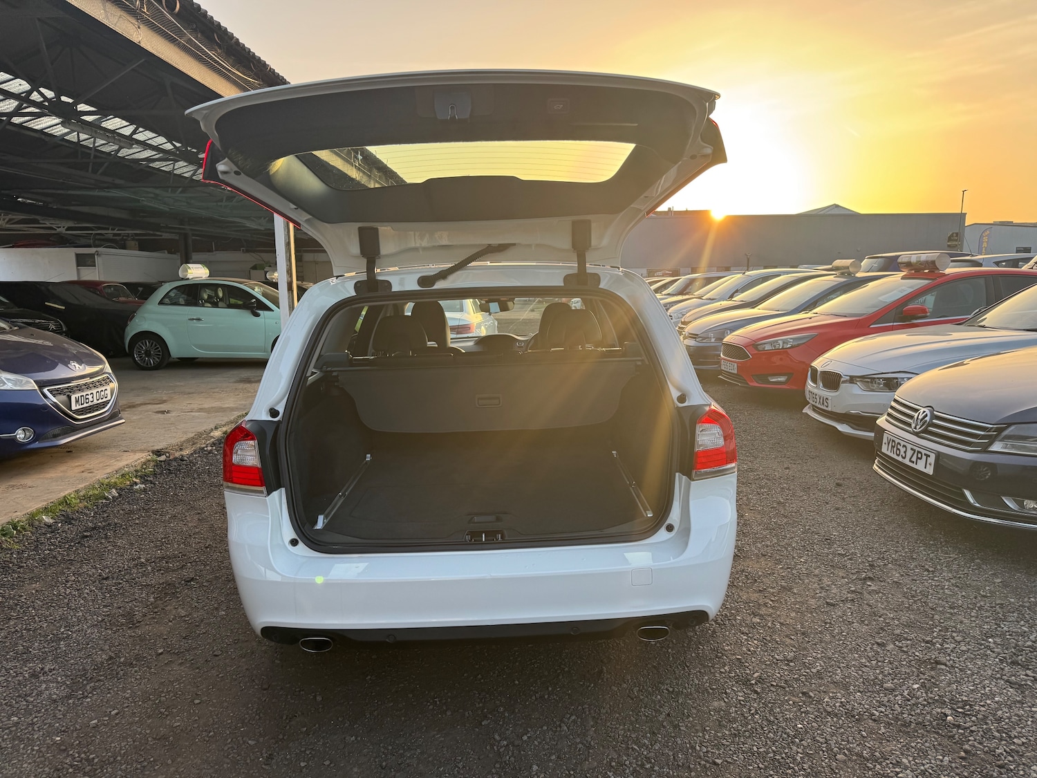 Used Volvo V70 2015 for sale - 78173070: Photo 13