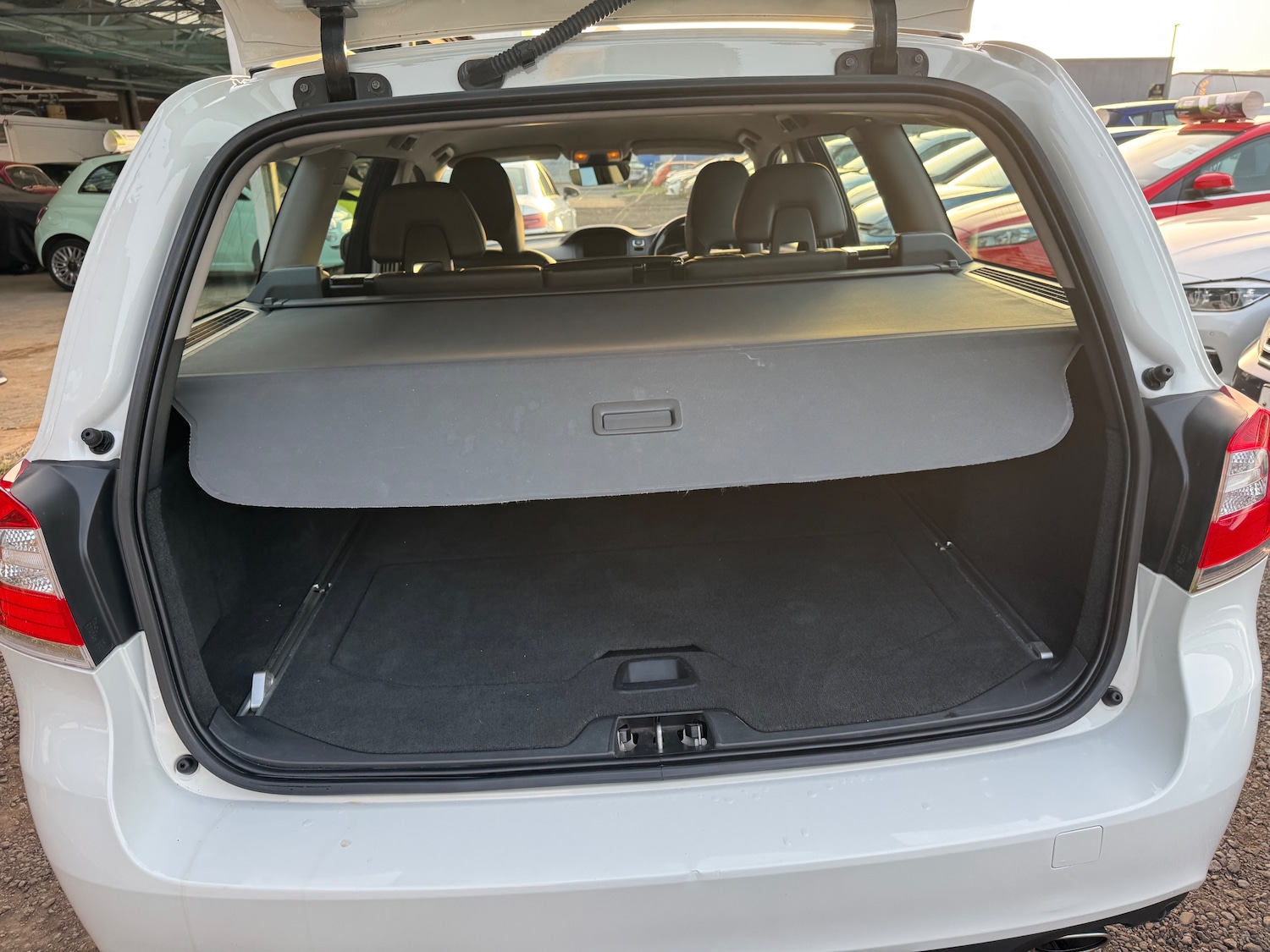 Used Volvo V70 2015 for sale - 78173070: Photo 14