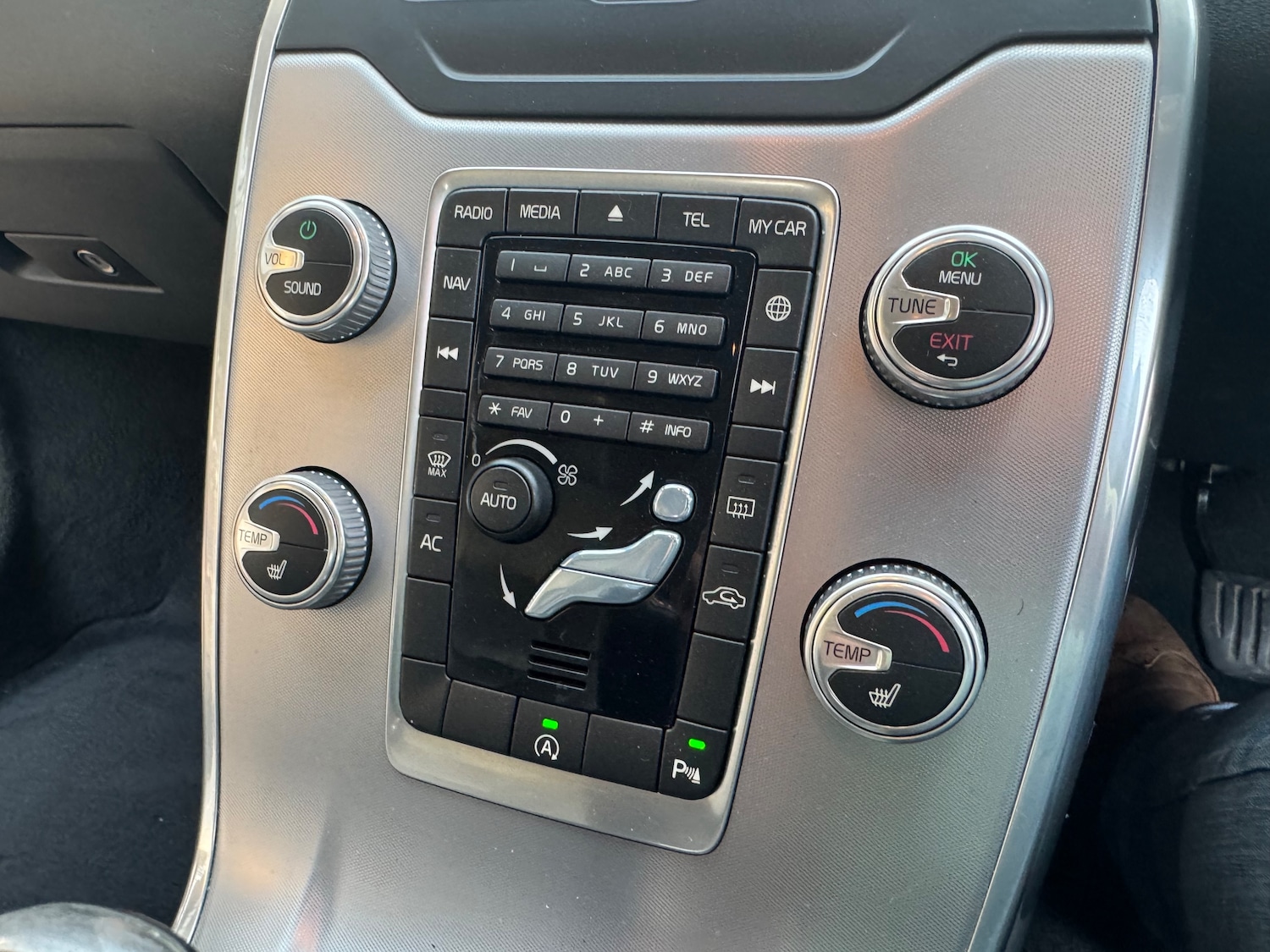 Used Volvo V70 2015 for sale - 78173070: Photo 33