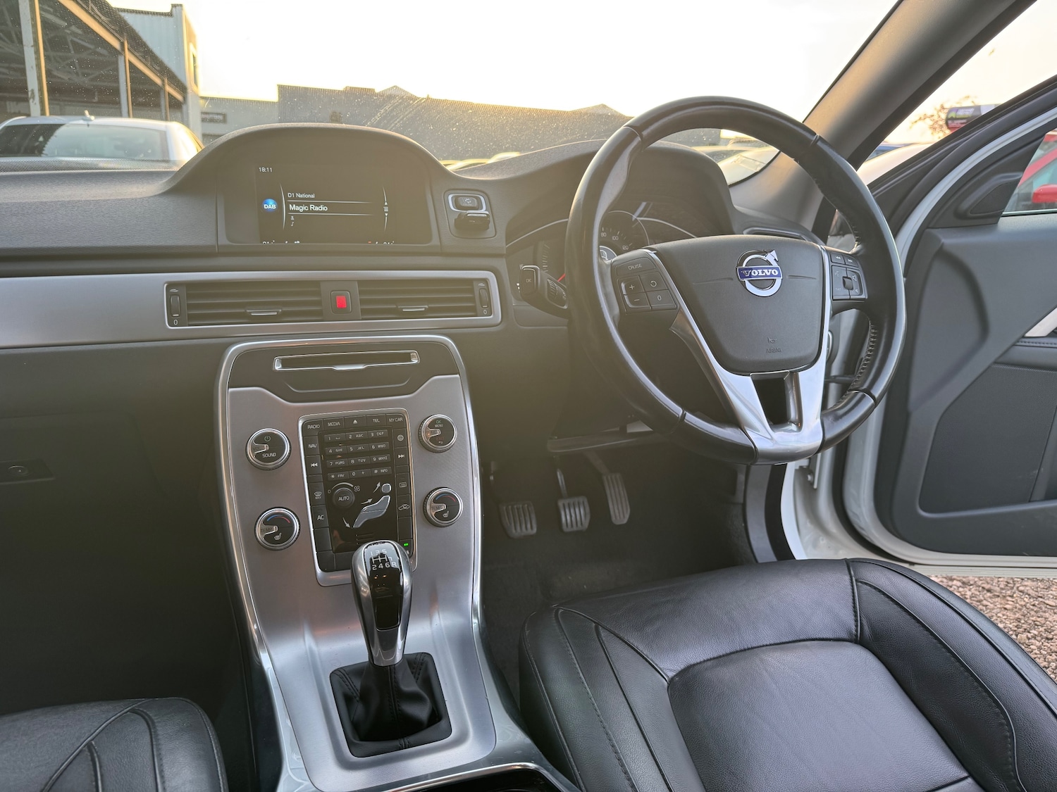 Used Volvo V70 2015 for sale - 78173070: Photo 40